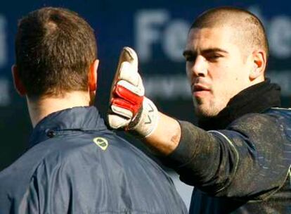 Víctor Valdés, en un entrenamiento.