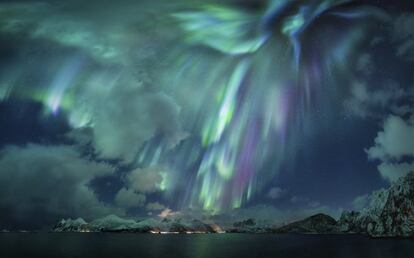 Aurora boreal conocida en Noruega como ‘la dama verde’.