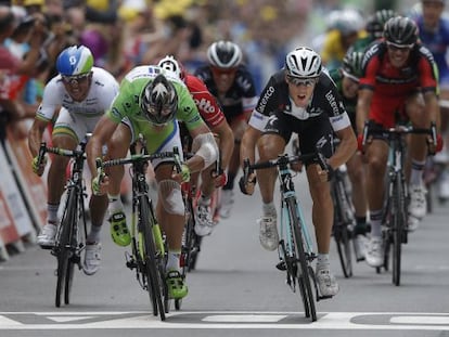 Trentin, de negro, se impone a Sagan.