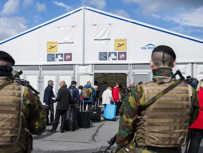 Medidas de seguridad en las inmediaciones del aeropuerto de Zaventem, cerca de Bruselas, el 4 de abril de 2016. 