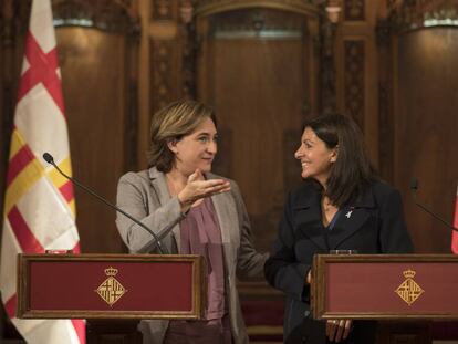 Les alcaldesses de Barcelona i París, Ada Colau i Anne Hidalgo.