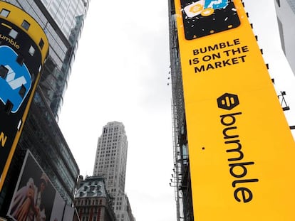 Publicidad en Times Square anunciando la salida a Bolsa de Bumble.