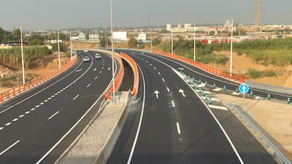 Tramo de la CV-33 a su paso por Torrent, tras las obras de reparación de la carretera afectada por la dana del 29 de octubre.