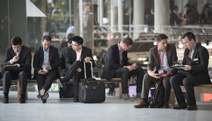 Visitants asiàtics a l'última edició del Mobile World Congress, a Barcelona.