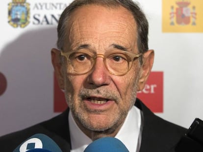 Former NATO chief Javier Solana signed the manifesto.