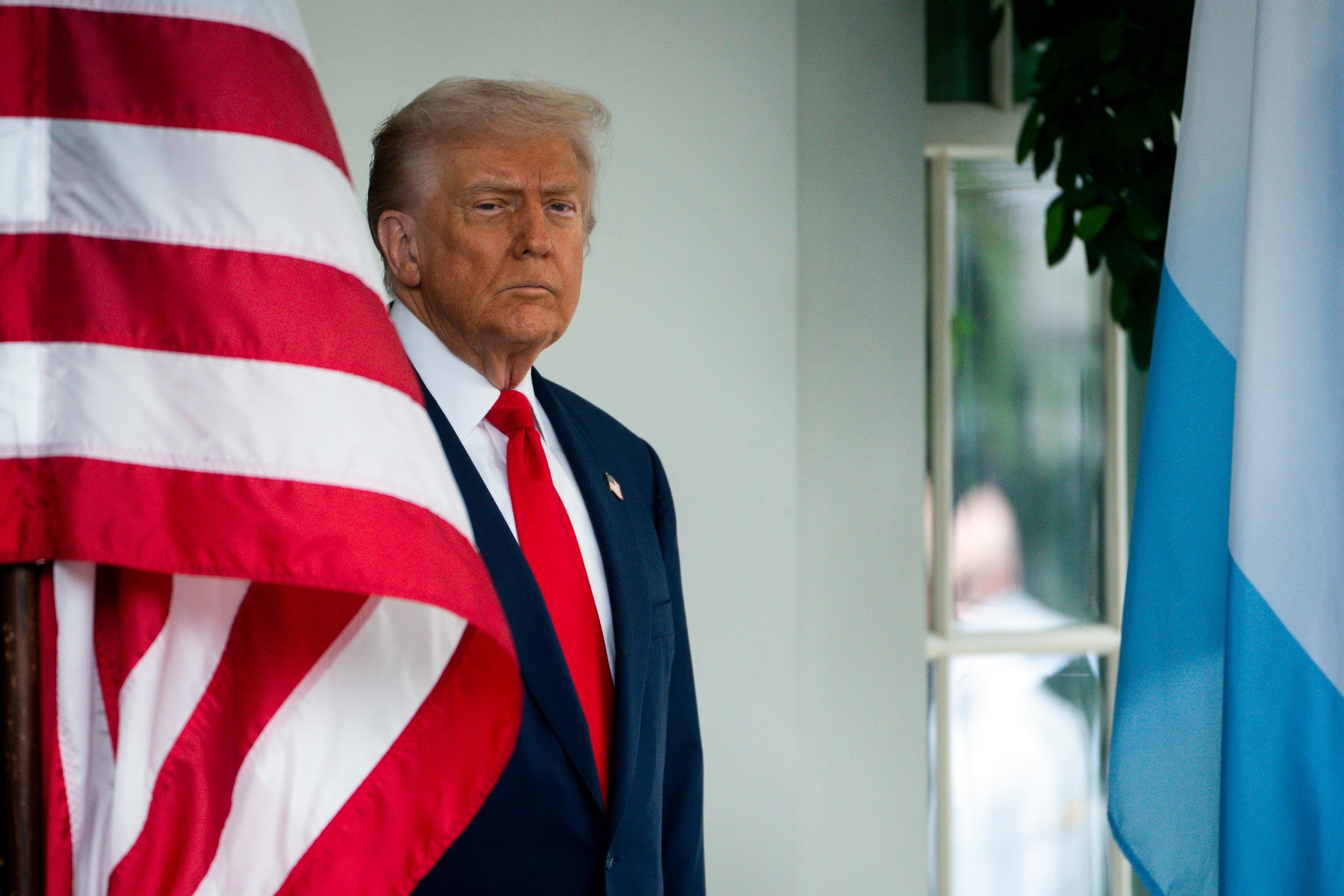 Trump announces a new attack against an alleged Venezuelan drug boat with six dead | International