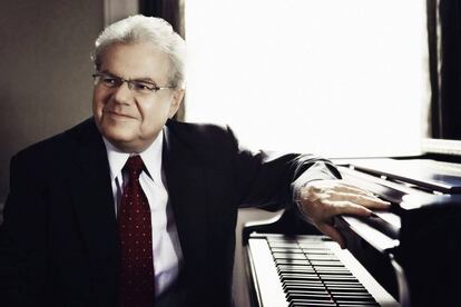 El pianista Emanuel Ax.