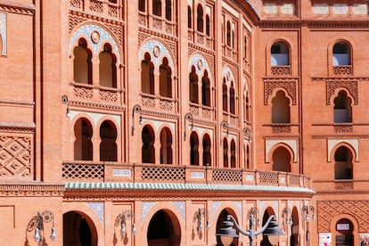 Detalle del exterior de la plaza de toros de Las Ventas.