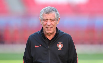 Fernando Santos durante el entrenamiento. 