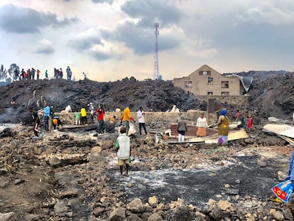 La erupción del pasado 22 de mayo se detuvo poco antes de que la lava llegase a una de las zonas más pobladas de la ciudad Goma. Aun así, destrozó varios centenares de casas. Pincha sobre la imagen para ver la fotogalería completa.