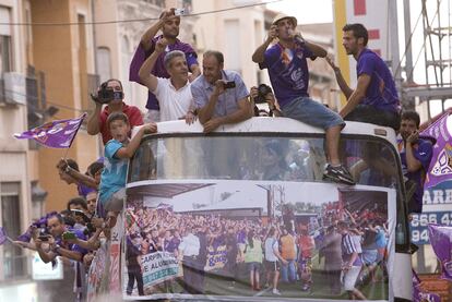 Los jugadores del Guadalajara celebran el ascenso a Segunda.