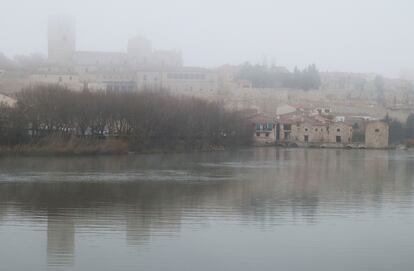 Vista de la niebla en Zamora el miércoles 27 de diciembre.