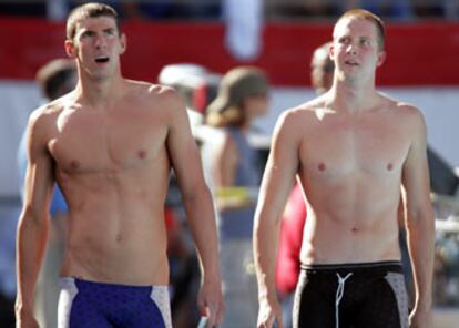 Phelps, a la izquierda, y Crocker, tras los 100 metros mariposa.