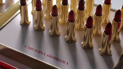 Lápices de labios de Carolina Herrera para la temporada otoño-invierno 2024.