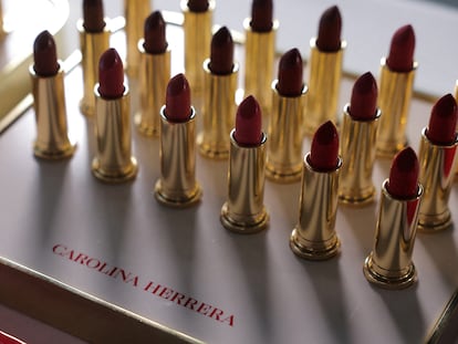 Lápices de labios de Carolina Herrera para la temporada otoño-invierno 2024.
