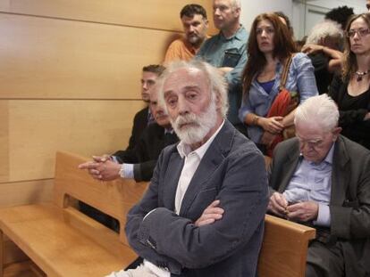 El cantautor Javier Krahe, durante el juicio.