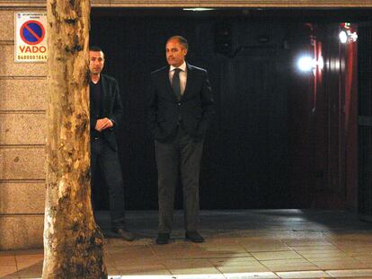 El expresidente valenciano Francisco Camps, anoche en una céntrica calle de Madrid.