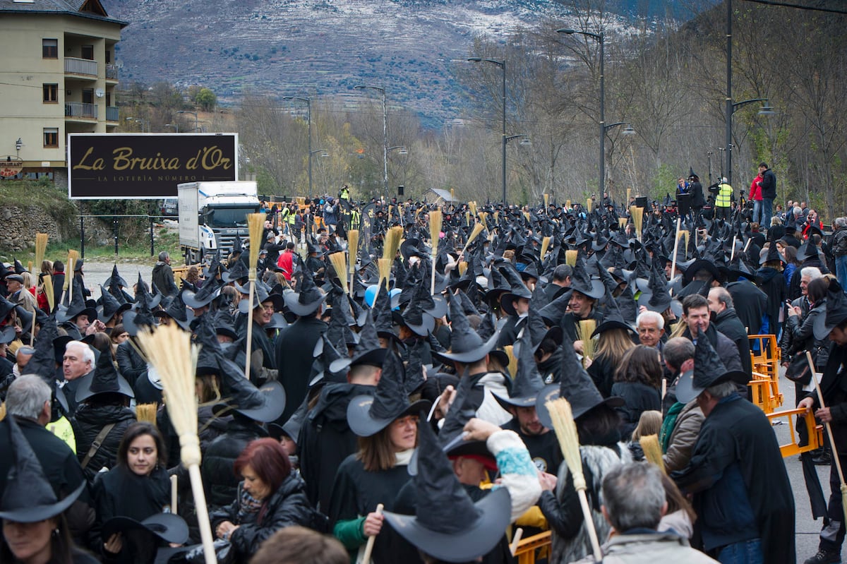 Un matí a la cua de La Bruixa d’Or