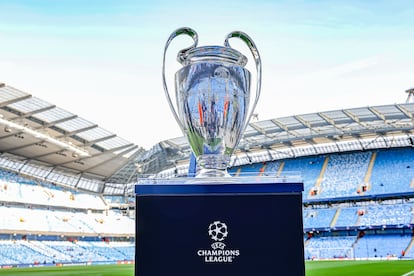 El trofeo de la Champions League, en el Etihad Stadium de Mánchester