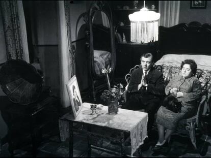 ‘El extraño viaje’, una cima del cine de Fernán Gómez, censurada y boicoteada en su día