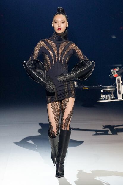 smag-mugler-hc-s23-004