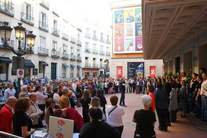 Los trabajadores del INAEM durante el paro convocado en protesta por la fusión del Real con la Zarzuela, el pasado 16 de mayo en Madrid.