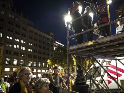 Un equip de TV3 durant una manifestaci&oacute;.