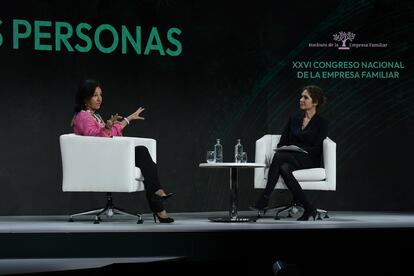 La presidenta de Santander, Ana Botín, y la consejera delegada de Iberostar, Sabina Fluxá.