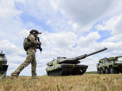 Material militar de la empresa Rheinmetall, el jueves en sus instalaciones en Unterlüß (Alemania)