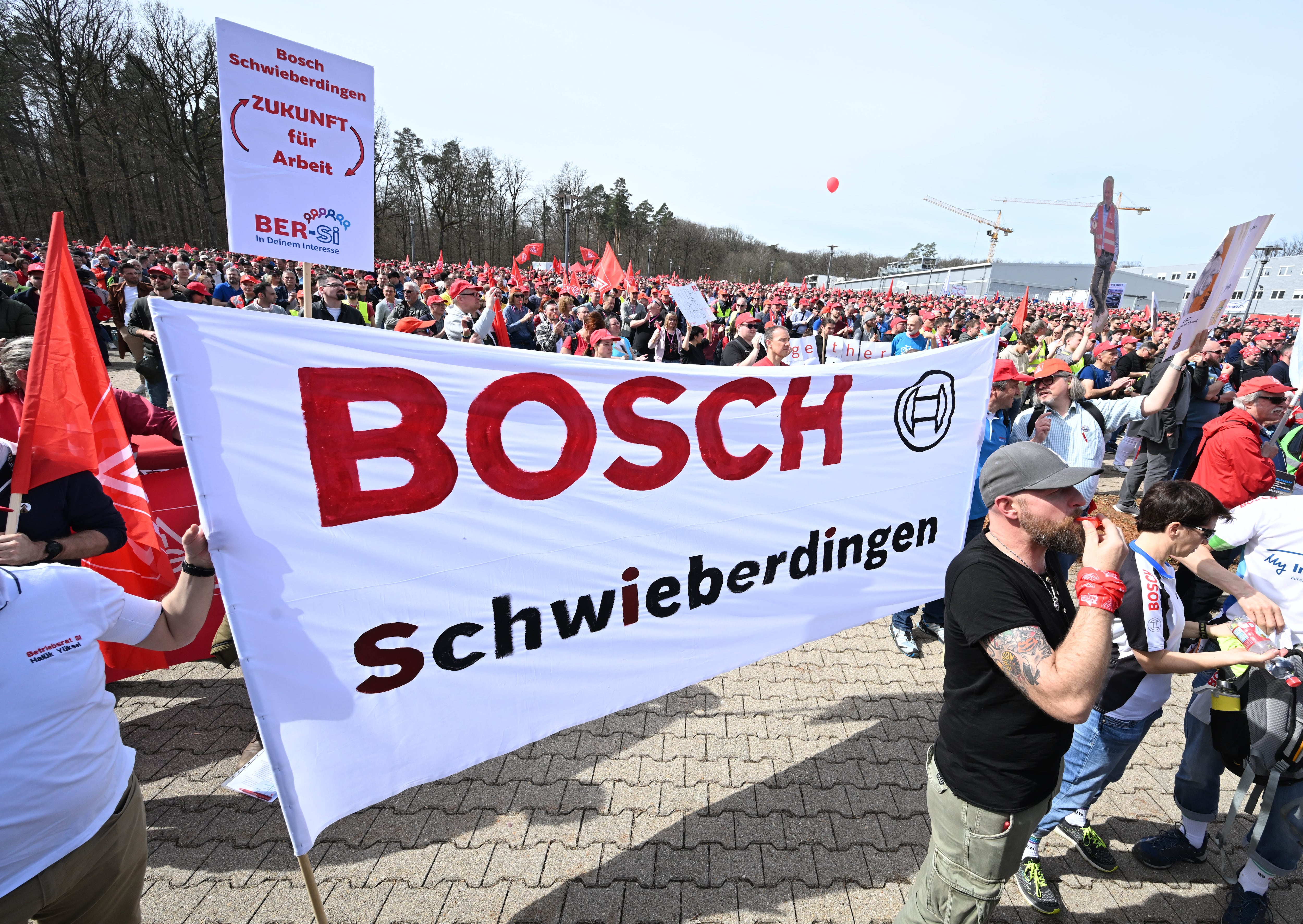 Una protesta de empleados de Bosch en Schillerhöhe, Alemania, a finales de abril.