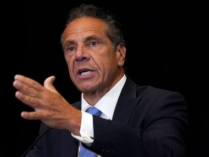 El gobernador demócrata de Nueva York Andrew Cuomo en una rueda de prensa.