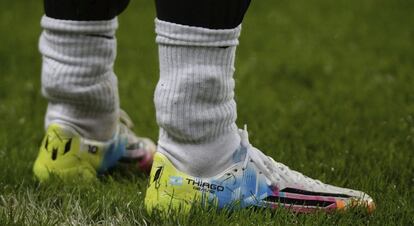 Detalle de las botas de Messi con el nombre de su hijo