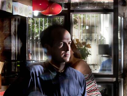 "Antes tomaba 200 vuelos al año. Ahora solo a Japón, Rusia o Hong Kong", cuenta Matthew Herbert.