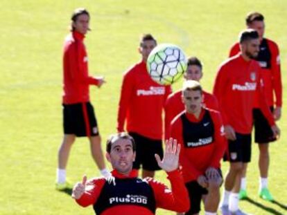 Godín, en el entrenamiento de este viernes.
