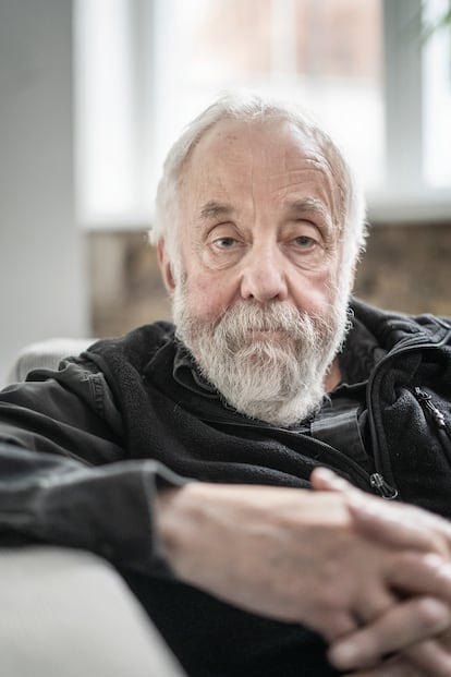 "Mi trabajo es reflejar la sociedad y estimular pensamientos sobre cómo vivimos la vida, no es como ver un telediario y no lo será nunca", dice Mike Leigh.