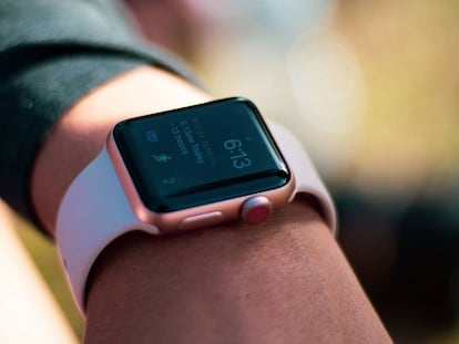 El Apple Watch permite saber la hora sin mirar la pantalla