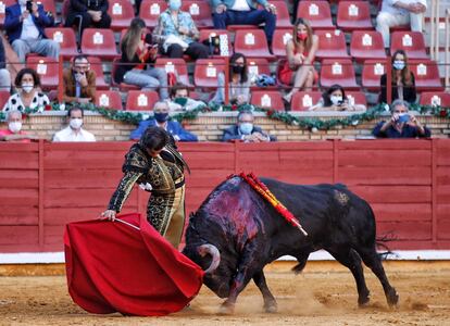 Morante de la Puebla, este lunes, en la plaza de toros de Córdoba.