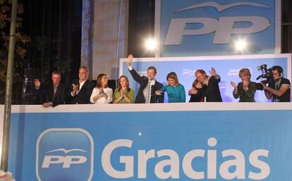 Celebración de la victoria de Mariano Rajoy en 2011, en el balcón de Génova, 13.