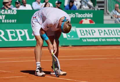 Davidovich se lamenta durante la final de este domingo en Montecarlo contra Tsitsipas.