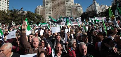 Manifestación en favor de un tren de calidad para Extremadura