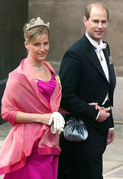 El príncipe Eduardo de Inglaterra y su esposa, Sophie Rhys-Jones, en la boda de los príncipes de Dinamarca.