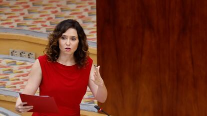 La presidenta de la Comunidad de Madrid, Isabel Díaz Ayuso, durante un Pleno de la Asamblea de Madrid.-EFE/ Sergio Pérez