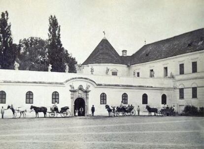 Castillo de la familia de Miklós Bánffy (1873-1950) en Transilvania, en una fotografía de 1890.