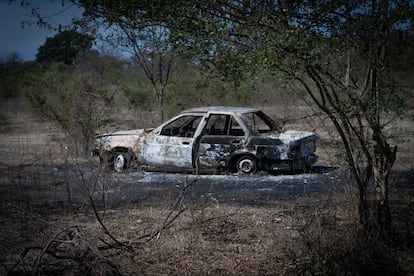 A torched car in Nueva América, in the municipality of Chicomuselo, on February 1, 2024.