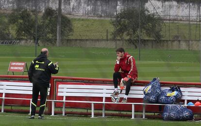 Del Bosque y Casillas, durante el entrenamiento