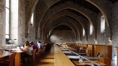 La sala de lectura de la Biblioteca de Catalu&ntilde;a.