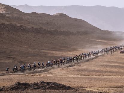 Imagen de los corredores de la Titan Desert de 2022 en su recorrido por Marruecos