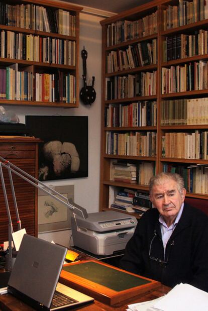 Antonio Gamoneda charlará con Juan Gelman y Antonio Colinas sobre <i>Poetas del Cervantes</i> el 3 de diciembre en Guadalajara (México).