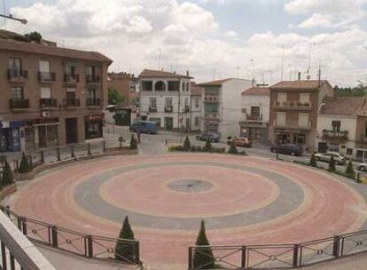 Vista de la plaza de la Coronación, cercana al centro urbano de Pozuelo.