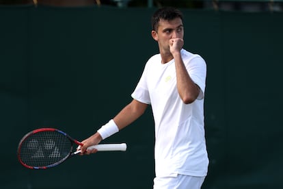 Tomás Barrios celebra un punto en un partido de la segunda ronda de Wimbledon 2023, el pasado julio.